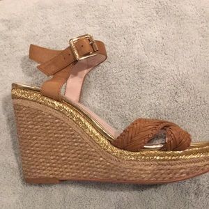 Vince Camuto wedge 6.5
